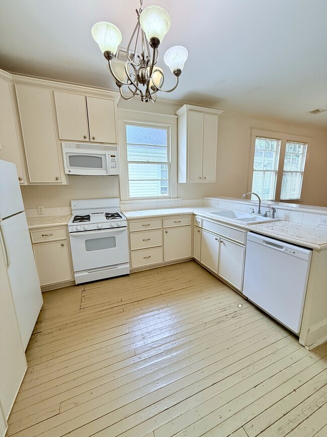 Photo - 2433 Palmer Ave House