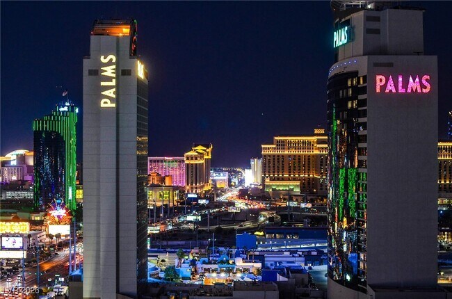 Building Photo - 4381 W Flamingo Rd