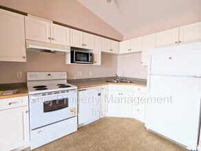 Building Photo - 12550-12140 140 Ave NW