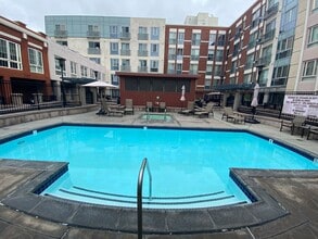 Building Photo - 450 J St