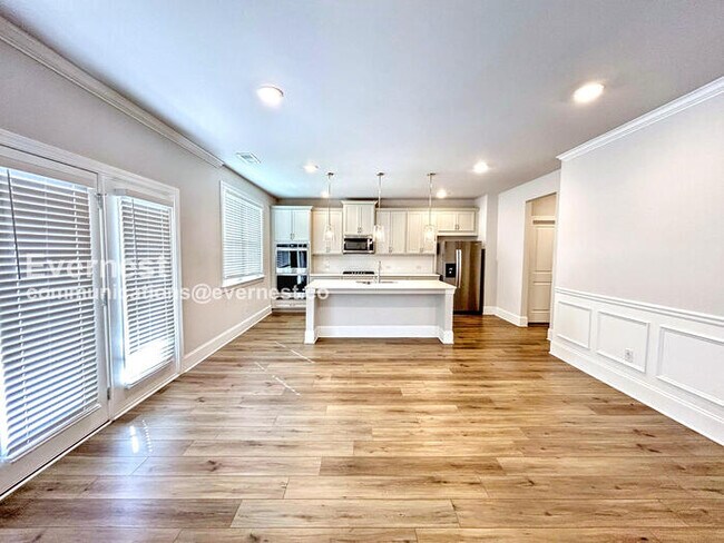 Foto del edificio - 331 Caledonia Ct