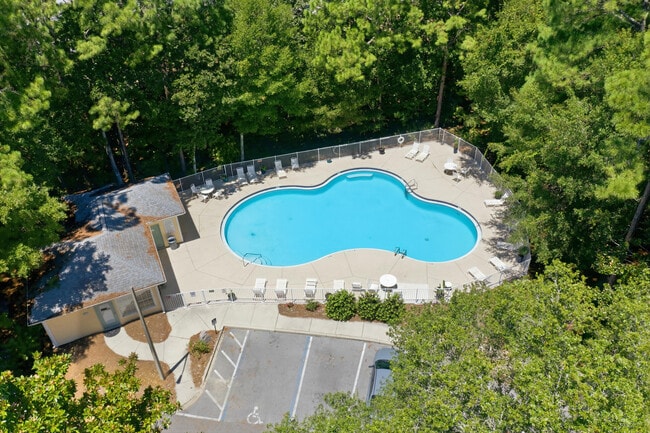 Building Photo - 200 Sandestin Ln