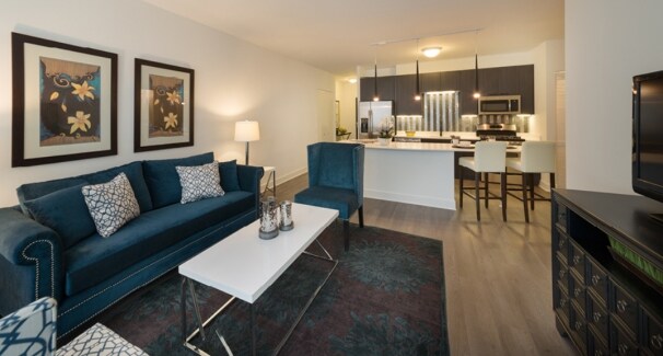 Foto principal - 82 E Lake St