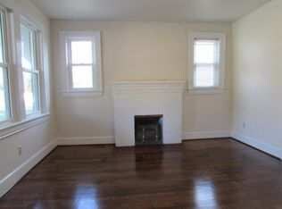 Building Photo - 3120 Hillcrest Ave NW