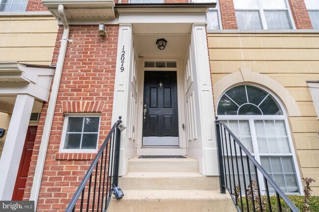 Building Photo - 12079 Trumbull Way