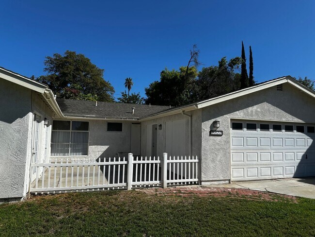 Foto del edificio - Riverside Home For Rent- *Move In Incentive*