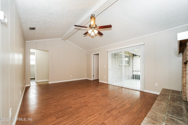 Building Photo - 6026 Greenwillow Ct