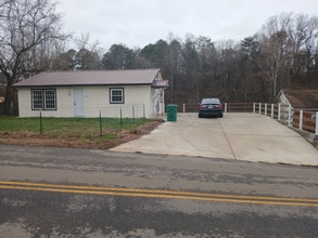 Building Photo - 1967 Old Liberty Hill Rd