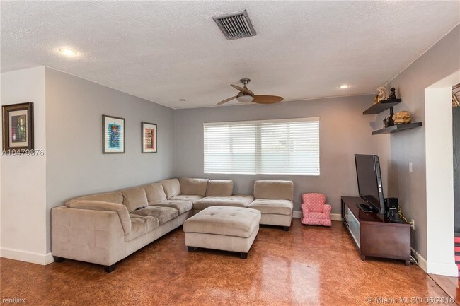 Building Photo - 3 br, 2 bath  - 7517 Bounty Ave
