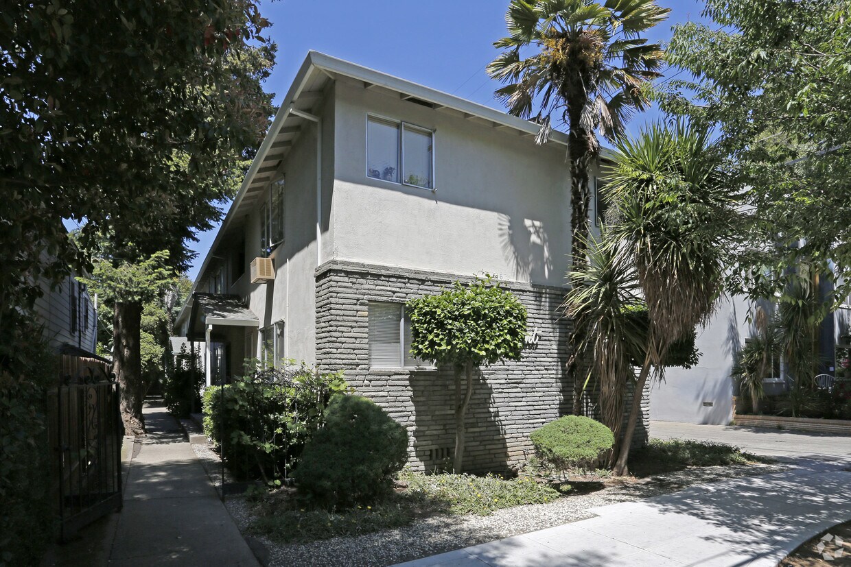 Primary Photo - 616 23rd St