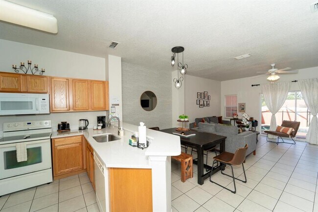 Foto del edificio - 8544 Bay Lilly Loop