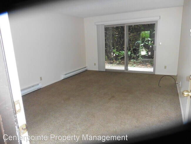 Building Photo - 432 W Umpqua St