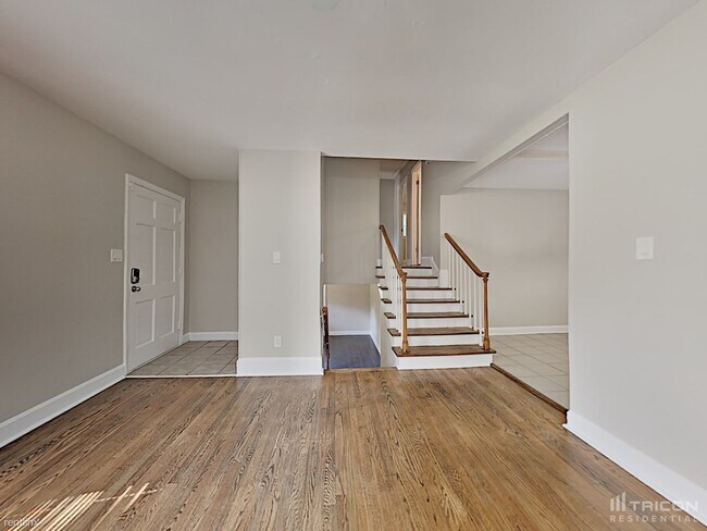 Foto del edificio - 7101 Starlite Pl