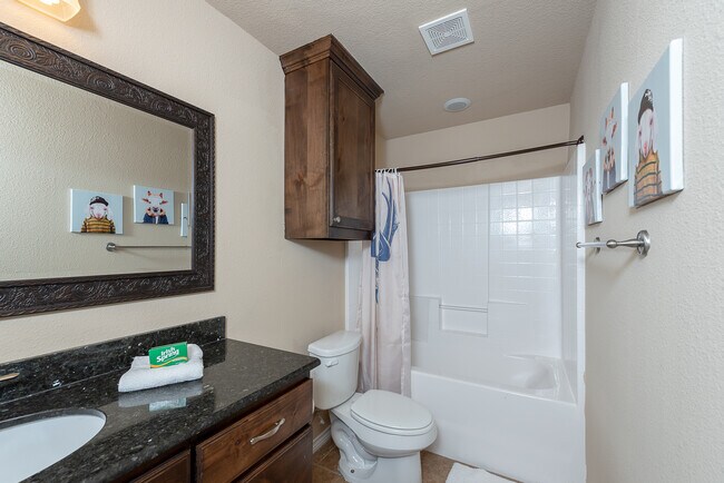Building Photo - 3605 Davidson Dr