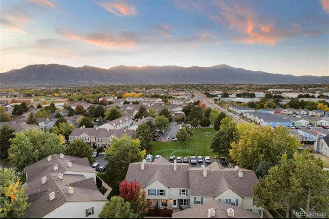 Foto del edificio - 4362 Hawks Lookout Ln