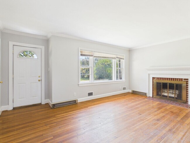 Foto del edificio - 8282 N Mayfield Ln