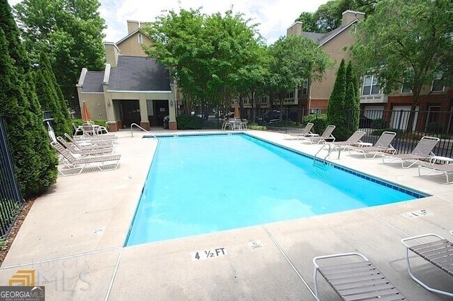 Foto del edificio - 1166 Village Ct SE