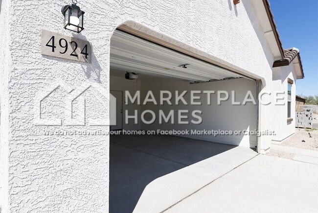 Foto del edificio - 4924 N 192nd Ln
