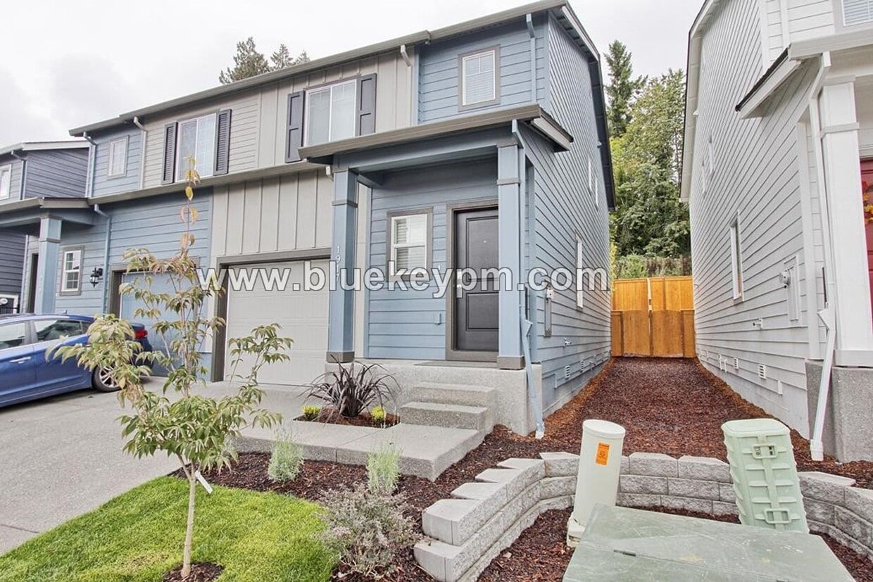 Primary Photo - 3 Bed, 2.5 Bath Townhome in East Vancouver