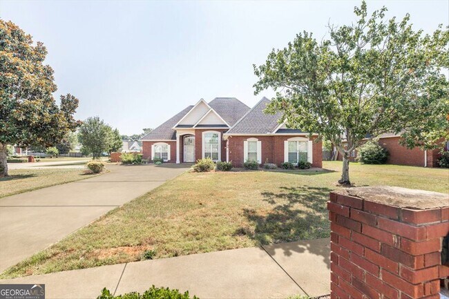 Building Photo - 136 Roseine Dr