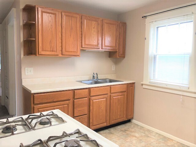 Building Photo - 30 Cushing Pl