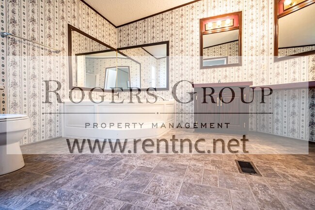 Foto del edificio - 84 Jack Ln