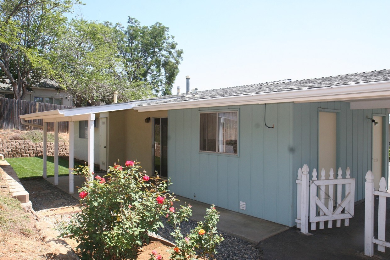 Pasadena Apartments Apartments in Fallbrook, CA