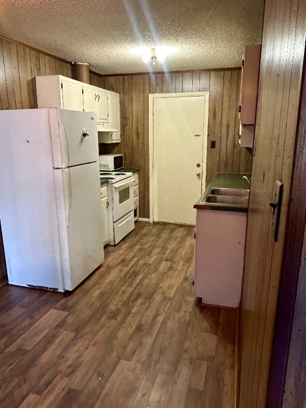 Building Photo - 1701 Goodwin Rd