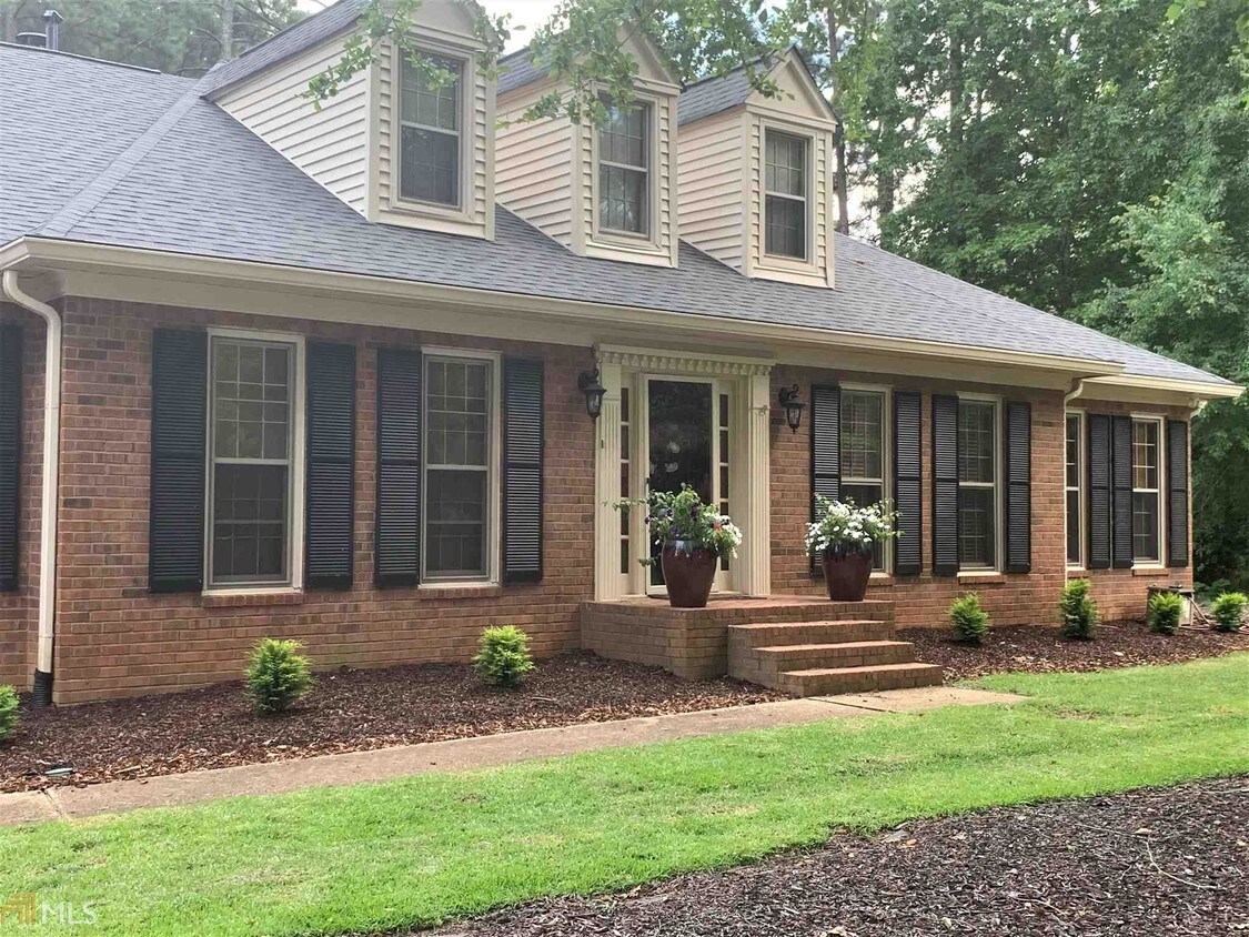 Foto del edificio - 9176 Fairfield Approach