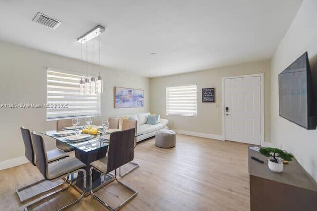Foto del edificio - 3262 SW 28th St