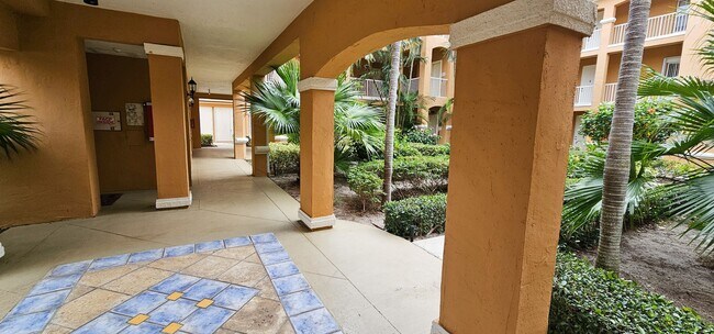 Building Photo - 1 bedroom condo in a resort like community