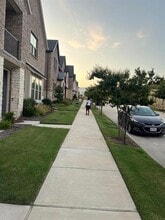 Building Photo - 261 McConathy Wy