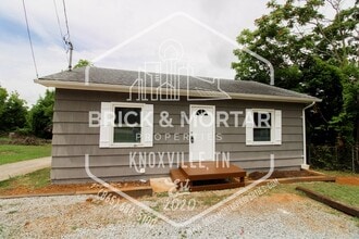 Building Photo - 907 Cherokee St