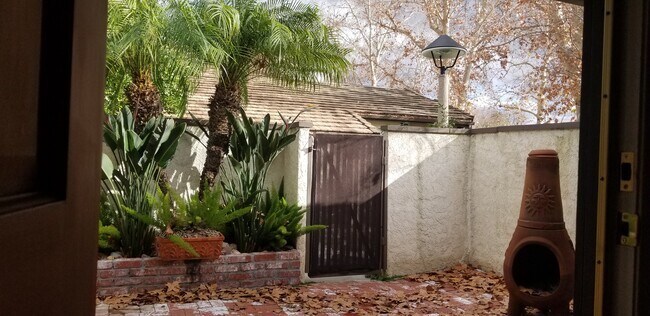 Building Photo - 24713 Sand Wedge Ln