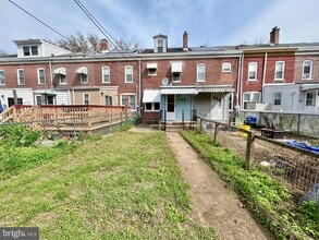 Building Photo - 149 2nd Ave