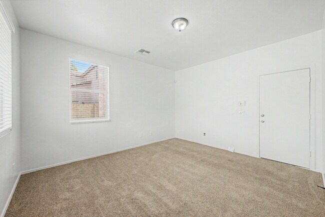 Foto del edificio - 5113 W Fulton St
