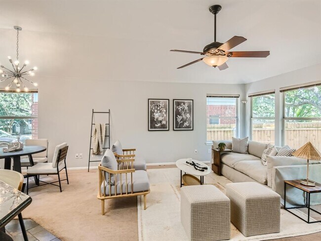 Building Photo - 5804 Lomita Verde Cir