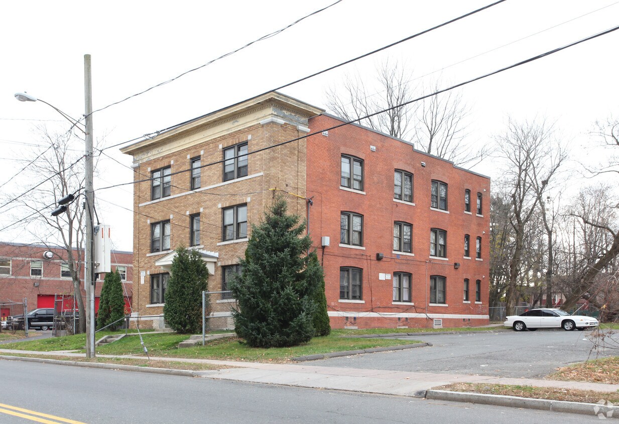 Foto del edificio - 113-115 Westland St