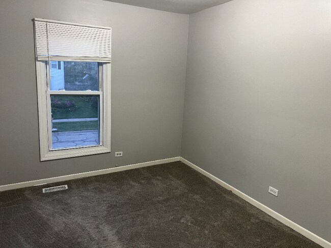 Building Photo - 683 Sand Creek Dr