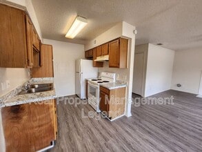 Building Photo - 151 Allencrest Dr