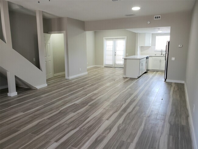 Foto del edificio - 11710 Southlake Dr