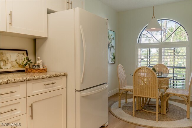 Building Photo - 265 Deerwood Cir