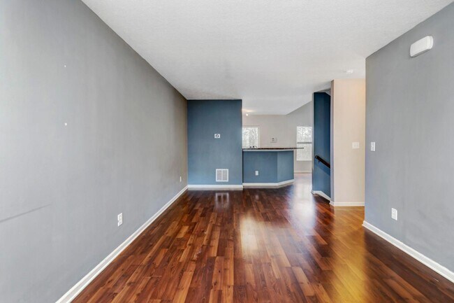 Foto del edificio - 6479 Walnut Fork Dr