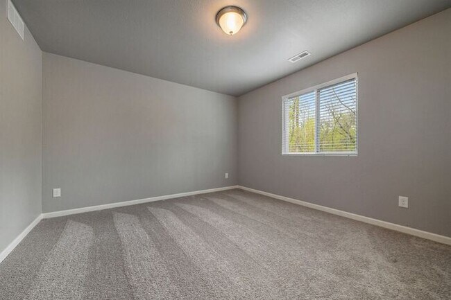 Building Photo - 3035 N Sedge Wren Dr