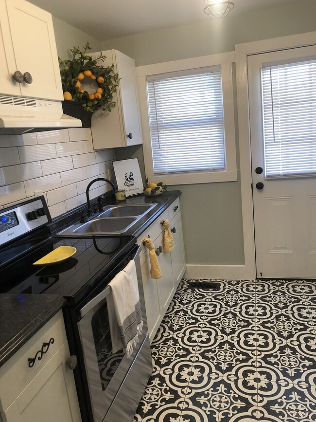 Building Photo - 1350 Trent Blvd