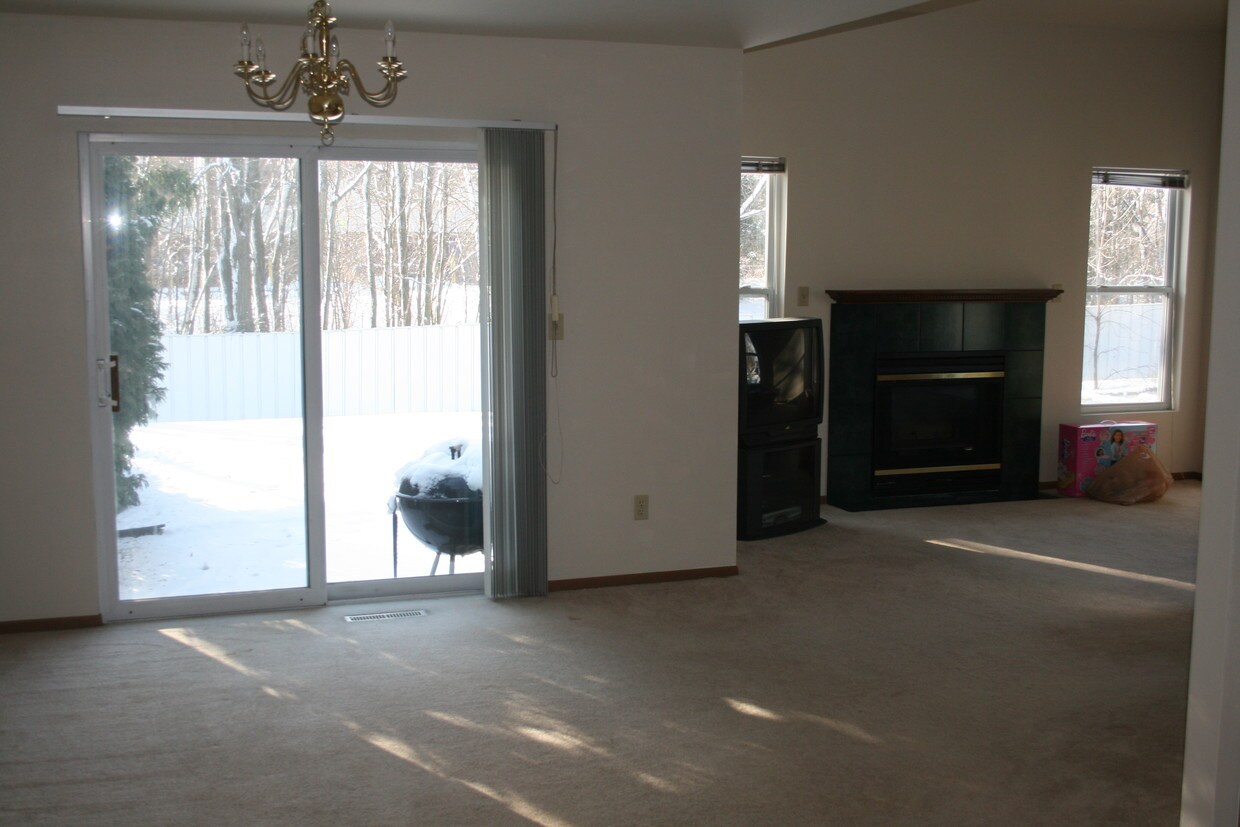 17255 Wisconsin Ave, Brookfield, WI 53045 Townhome Rentals in