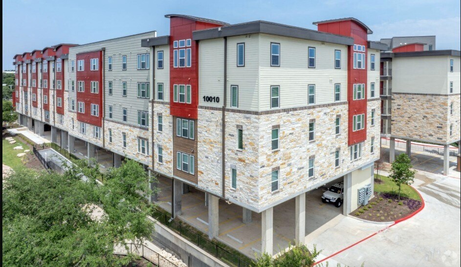 Foto principal - 10010 N Capital of Texas Hwy