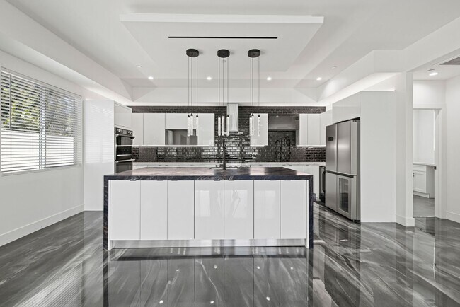 Foto del edificio - 15209 Cohasset St