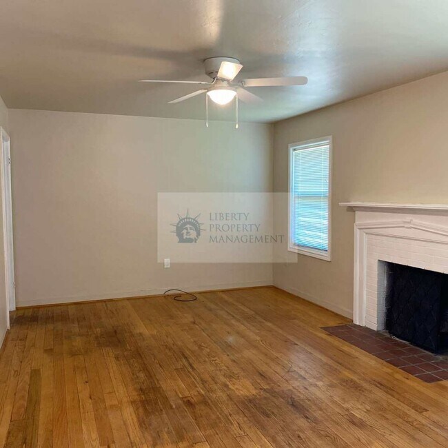 Building Photo - 3208 Bonnie Ln