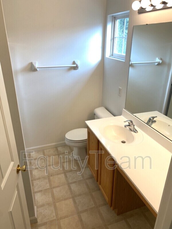 Foto del edificio - 1536 Old Ln Ave
